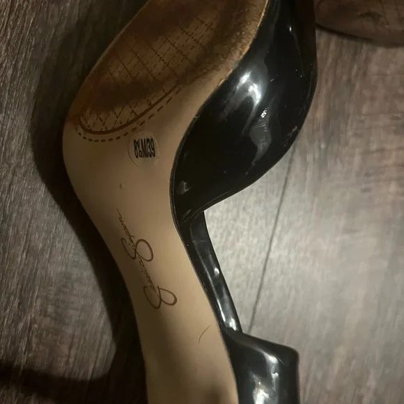 Jessica Simpson Shiny Black Pumps - Picture 5 of 5
